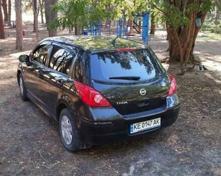 Чорний Ніссан Тііда, об'ємом двигуна 1.6 л та пробігом 53 тис. км за 8000 $, фото 5 на Automoto.ua