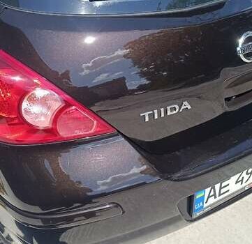 Черный Ниссан Тиида, объемом двигателя 1.6 л и пробегом 190 тыс. км за 6200 $, фото 12 на Automoto.ua