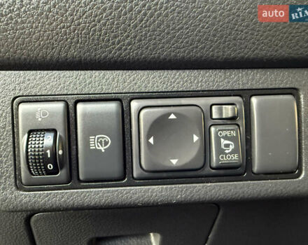 Черный Ниссан Тиида, объемом двигателя 1.6 л и пробегом 60 тыс. км за 9999 $, фото 57 на Automoto.ua