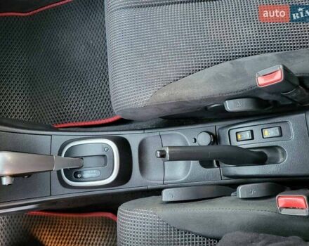 Черный Ниссан Тиида, объемом двигателя 1.6 л и пробегом 99 тыс. км за 7500 $, фото 10 на Automoto.ua