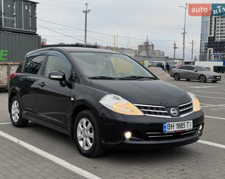 Черный Ниссан Тиида, объемом двигателя 1.5 л и пробегом 95 тыс. км за 8350 $, фото 3 на Automoto.ua