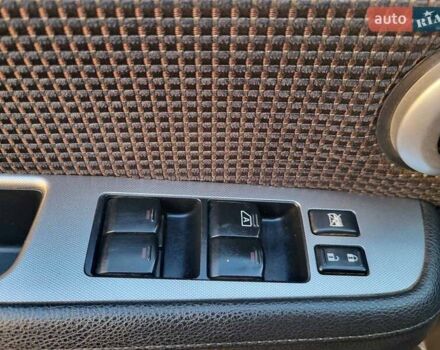 Черный Ниссан Тиида, объемом двигателя 1.6 л и пробегом 99 тыс. км за 7500 $, фото 9 на Automoto.ua