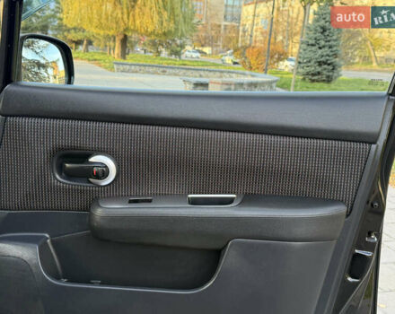 Черный Ниссан Тиида, объемом двигателя 1.6 л и пробегом 60 тыс. км за 9999 $, фото 45 на Automoto.ua