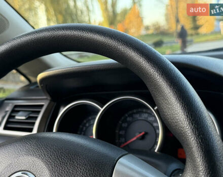 Черный Ниссан Тиида, объемом двигателя 1.6 л и пробегом 60 тыс. км за 9999 $, фото 58 на Automoto.ua