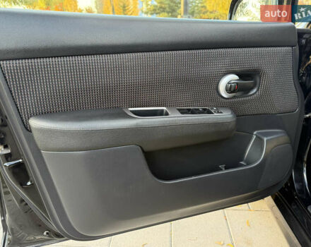 Черный Ниссан Тиида, объемом двигателя 1.6 л и пробегом 60 тыс. км за 9999 $, фото 52 на Automoto.ua