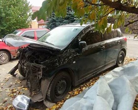 Чорний Ніссан Тііда, об'ємом двигуна 1.6 л та пробігом 280 тис. км за 2000 $, фото 6 на Automoto.ua