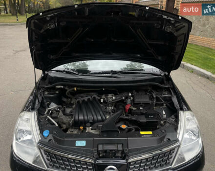 Черный Ниссан Тиида, объемом двигателя 1.6 л и пробегом 188 тыс. км за 5850 $, фото 28 на Automoto.ua