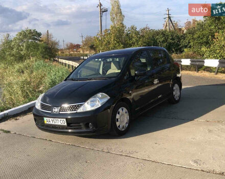 Черный Ниссан Тиида, объемом двигателя 1.6 л и пробегом 257 тыс. км за 5600 $, фото 12 на Automoto.ua