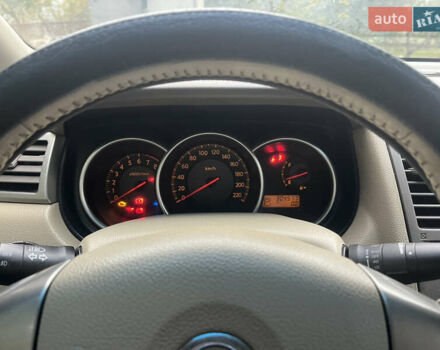 Черный Ниссан Тиида, объемом двигателя 1.6 л и пробегом 304 тыс. км за 4600 $, фото 13 на Automoto.ua