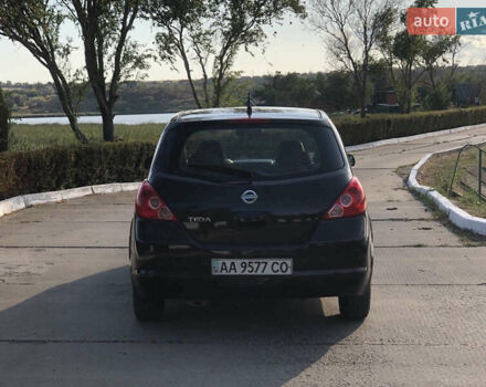 Черный Ниссан Тиида, объемом двигателя 1.6 л и пробегом 257 тыс. км за 5600 $, фото 6 на Automoto.ua
