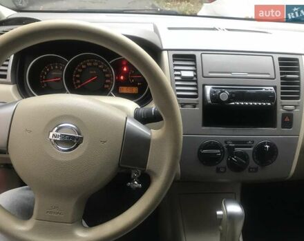 Черный Ниссан Тиида, объемом двигателя 1.6 л и пробегом 210 тыс. км за 3900 $, фото 5 на Automoto.ua