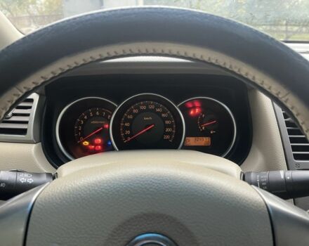 Черный Ниссан Тиида, объемом двигателя 1.6 л и пробегом 304 тыс. км за 4700 $, фото 13 на Automoto.ua