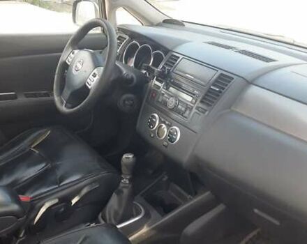 Черный Ниссан Тиида, объемом двигателя 1.8 л и пробегом 270 тыс. км за 2900 $, фото 15 на Automoto.ua