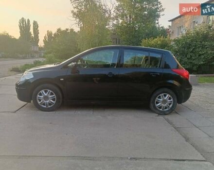Черный Ниссан Тиида, объемом двигателя 1.6 л и пробегом 137 тыс. км за 6500 $, фото 5 на Automoto.ua