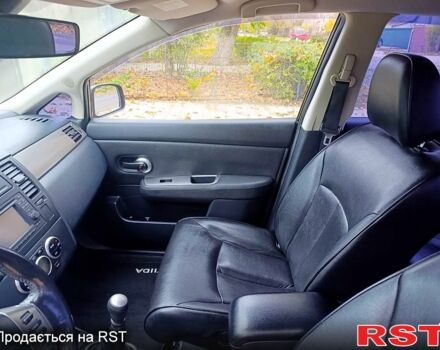 Черный Ниссан Тиида, объемом двигателя 1.8 л и пробегом 110 тыс. км за 5600 $, фото 12 на Automoto.ua