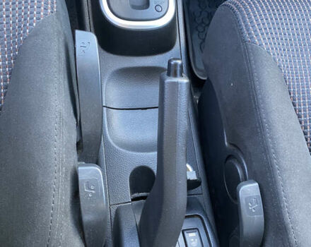 Черный Ниссан Тиида, объемом двигателя 1.6 л и пробегом 138 тыс. км за 7700 $, фото 20 на Automoto.ua