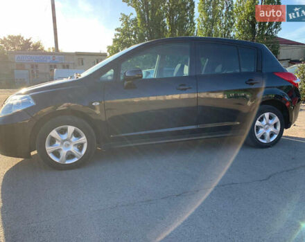 Черный Ниссан Тиида, объемом двигателя 1.5 л и пробегом 119 тыс. км за 7600 $, фото 5 на Automoto.ua