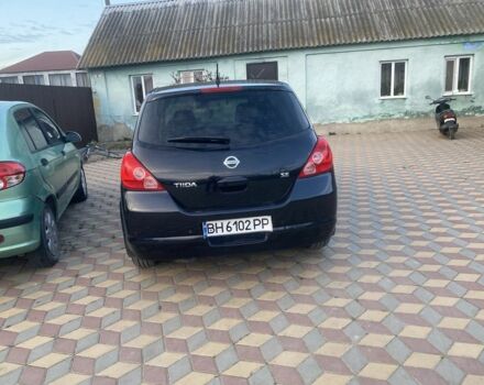 Черный Ниссан Тиида, объемом двигателя 1.6 л и пробегом 282 тыс. км за 5500 $, фото 1 на Automoto.ua