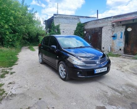 Черный Ниссан Тиида, объемом двигателя 1.8 л и пробегом 246 тыс. км за 3500 $, фото 1 на Automoto.ua