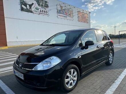 Черный Ниссан Тиида, объемом двигателя 1.6 л и пробегом 187 тыс. км за 6700 $, фото 1 на Automoto.ua