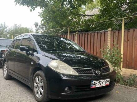 Чорний Ніссан Тііда, об'ємом двигуна 1.6 л та пробігом 129 тис. км за 6200 $, фото 1 на Automoto.ua