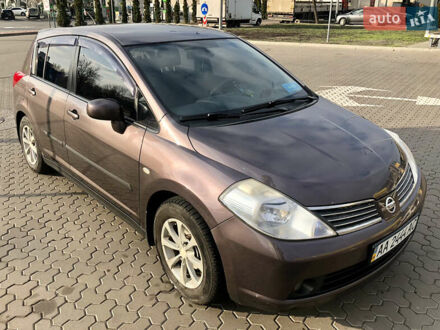 Ниссан Тиида 2008 в Киеве на Automoto.ua Фиолетовый Ниссан Тиида, объемом двигателя 1.6 л и пробегом 217 тыс. км за 6500 $, фото 1 на Automoto.ua