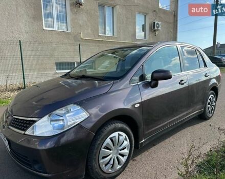 Фиолетовый Ниссан Тиида, объемом двигателя 1.6 л и пробегом 140 тыс. км за 5900 $, фото 1 на Automoto.ua