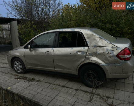 Коричневый Ниссан Тиида, объемом двигателя 1.5 л и пробегом 75 тыс. км за 3400 $, фото 12 на Automoto.ua