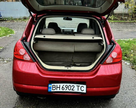 Красный Ниссан Тиида, объемом двигателя 1.6 л и пробегом 160 тыс. км за 6550 $, фото 3 на Automoto.ua