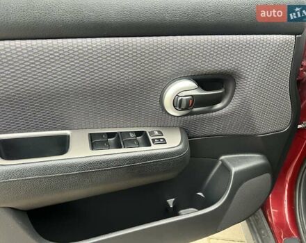 Красный Ниссан Тиида, объемом двигателя 1.6 л и пробегом 100 тыс. км за 6500 $, фото 6 на Automoto.ua