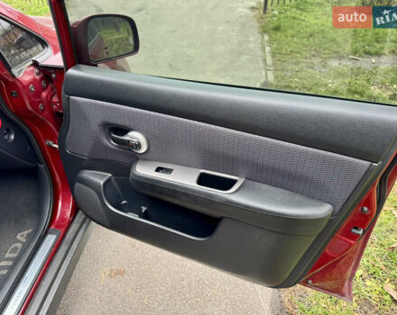 Красный Ниссан Тиида, объемом двигателя 1.6 л и пробегом 100 тыс. км за 6500 $, фото 32 на Automoto.ua