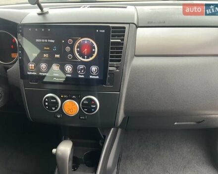 Красный Ниссан Тиида, объемом двигателя 1.6 л и пробегом 100 тыс. км за 6500 $, фото 15 на Automoto.ua