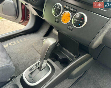 Красный Ниссан Тиида, объемом двигателя 1.6 л и пробегом 100 тыс. км за 6500 $, фото 46 на Automoto.ua