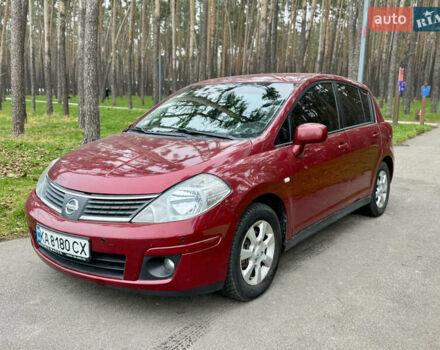 Красный Ниссан Тиида, объемом двигателя 1.6 л и пробегом 100 тыс. км за 6500 $, фото 1 на Automoto.ua