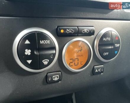 Красный Ниссан Тиида, объемом двигателя 1.6 л и пробегом 100 тыс. км за 6500 $, фото 10 на Automoto.ua