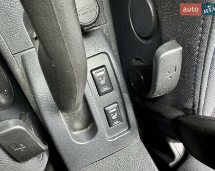 Красный Ниссан Тиида, объемом двигателя 1.6 л и пробегом 100 тыс. км за 6500 $, фото 11 на Automoto.ua