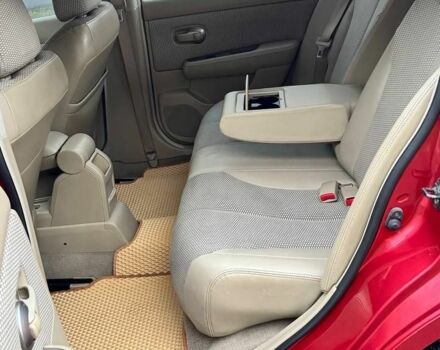 Красный Ниссан Тиида, объемом двигателя 1.6 л и пробегом 160 тыс. км за 6600 $, фото 6 на Automoto.ua