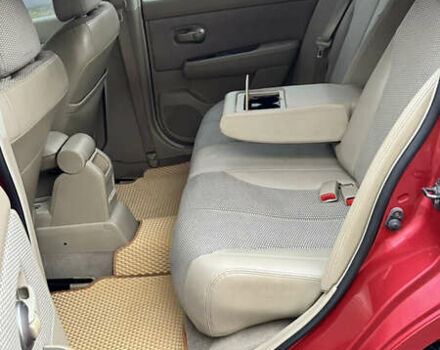 Красный Ниссан Тиида, объемом двигателя 1.6 л и пробегом 160 тыс. км за 6550 $, фото 4 на Automoto.ua