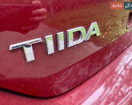 Красный Ниссан Тиида, объемом двигателя 1.6 л и пробегом 100 тыс. км за 6500 $, фото 6 на Automoto.ua