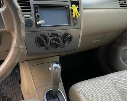 Червоний Ніссан Тііда, об'ємом двигуна 1.6 л та пробігом 147 тис. км за 5000 $, фото 7 на Automoto.ua