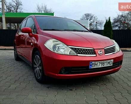 Красный Ниссан Тиида, объемом двигателя 1.6 л и пробегом 149 тыс. км за 5700 $, фото 13 на Automoto.ua