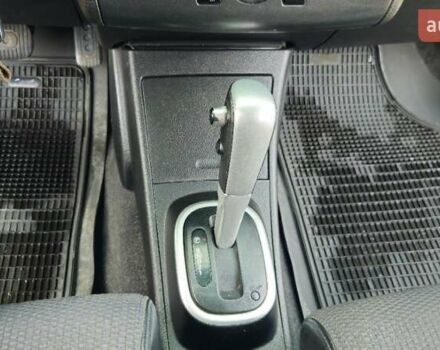 Красный Ниссан Тиида, объемом двигателя 1.6 л и пробегом 149 тыс. км за 5700 $, фото 20 на Automoto.ua