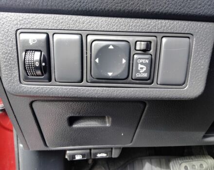 Красный Ниссан Тиида, объемом двигателя 1.6 л и пробегом 170 тыс. км за 5600 $, фото 9 на Automoto.ua