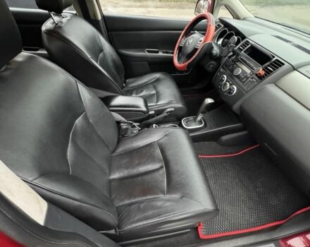 Красный Ниссан Тиида, объемом двигателя 1.6 л и пробегом 145 тыс. км за 5387 $, фото 15 на Automoto.ua