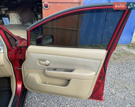 Червоний Ніссан Тііда, об'ємом двигуна 1.6 л та пробігом 147 тис. км за 5000 $, фото 13 на Automoto.ua