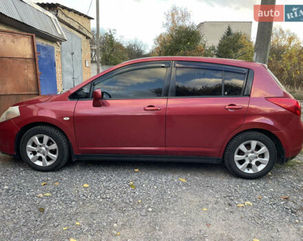 Червоний Ніссан Тііда, об'ємом двигуна 1.6 л та пробігом 147 тис. км за 5000 $, фото 2 на Automoto.ua