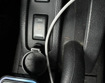 Красный Ниссан Тиида, объемом двигателя 1.6 л и пробегом 145 тыс. км за 5387 $, фото 6 на Automoto.ua