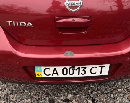 Красный Ниссан Тиида, объемом двигателя 1.6 л и пробегом 145 тыс. км за 5387 $, фото 12 на Automoto.ua