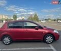 Красный Ниссан Тиида, объемом двигателя 1.6 л и пробегом 155 тыс. км за 5500 $, фото 1 на Automoto.ua