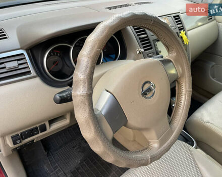 Червоний Ніссан Тііда, об'ємом двигуна 1.6 л та пробігом 147 тис. км за 5000 $, фото 6 на Automoto.ua